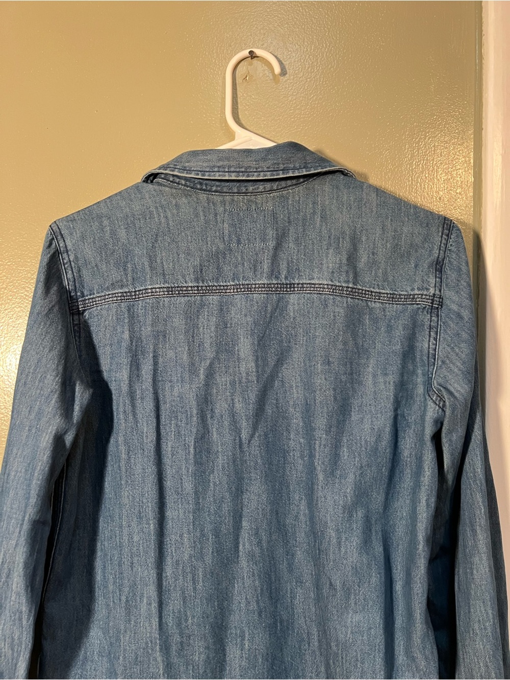 American Giant Women’s Size XS Chambray Denim Button Down Shirt Blue 100% Cotton - Picture 6 of 9